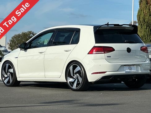 Used 2017 Volkswagen e-Golf SEL Premium image 6