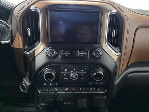 Used 2022 Chevrolet Silverado 1500 High Country w/ Z71 Off-Road Package image 12