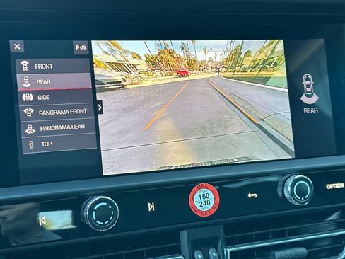 Used 2024 Porsche Macan image 20