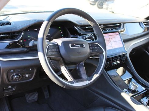 Used 2022 Jeep Grand Cherokee Limited 4xe w/ Luxury Tech Group II image 12