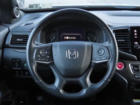 Certified 2023 Honda Passport TrailSport image 18