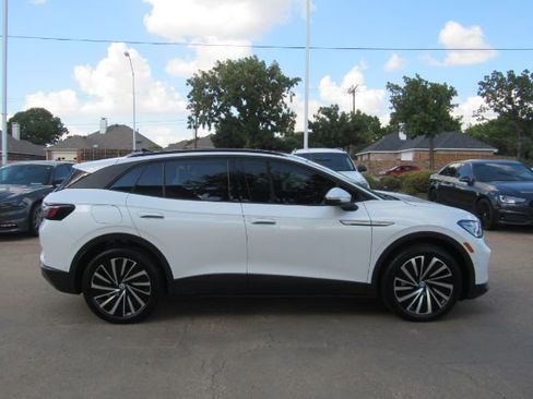 Used 2024 Volkswagen ID.4 S image 5