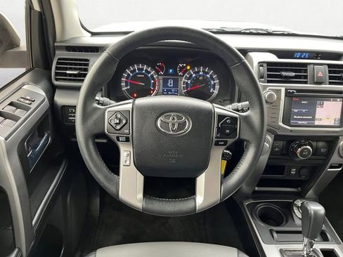 Used 2018 Toyota 4Runner SR5 Premium image 13