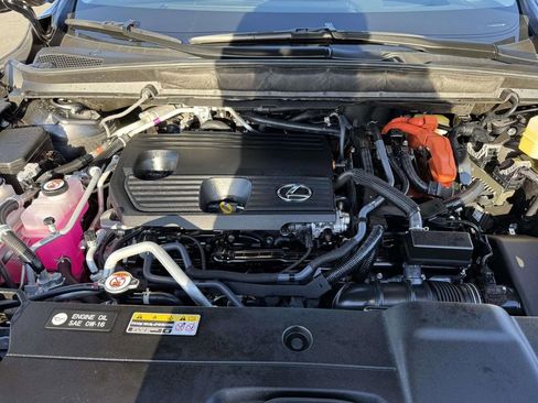 Used 2025 Lexus RX 450h AWD w/ Luxury Package image 26