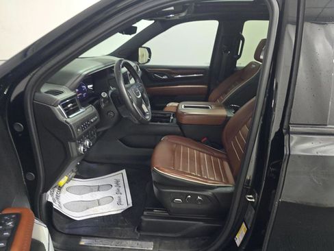 Used 2024 GMC Yukon Denali Ultimate image 7