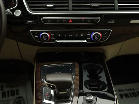 Used 2018 Audi Q7 3.0T Prestige w/ Prestige Package image 38