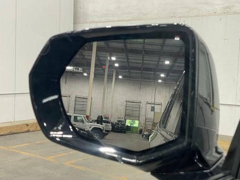 Used 2021 Chevrolet Tahoe RST image 39