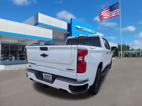 Used 2022 Chevrolet Silverado 1500 RST w/ Redline Edition AWD/4WD image 3