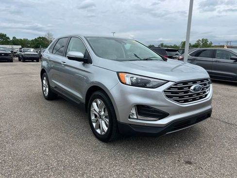 Certified 2024 Ford Edge Titanium AWD/4WD image 3