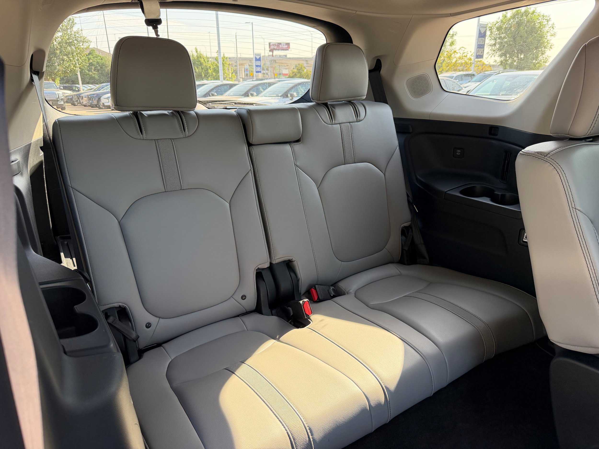Used 2025 Honda Pilot Touring image 13