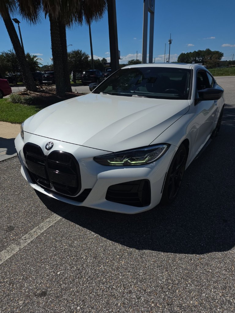 Used 2024 BMW M440i Coupe RWD image 1