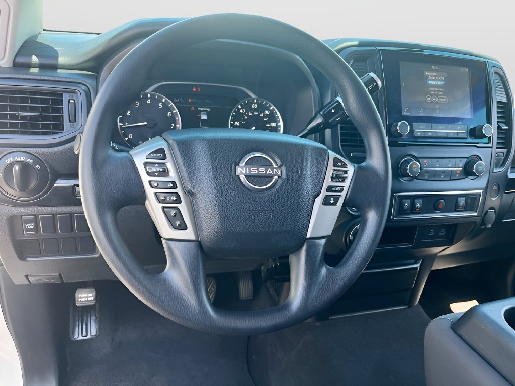 Used 2024 Nissan Titan SV AWD/4WD image 12