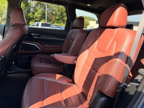 Certified 2025 Kia Telluride SX Prestige AWD/4WD image 23
