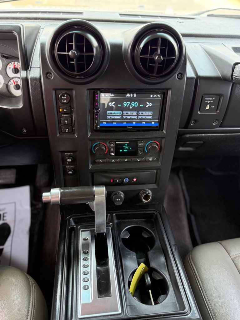 Used 2003 HUMMER H2 w/ Preferred Equipment Group AWD/4WD image 13