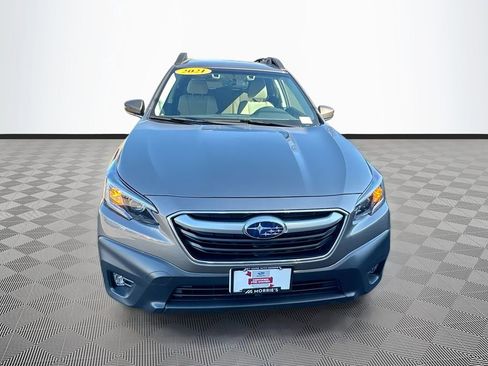 Used 2021 Subaru Outback Premium image 2