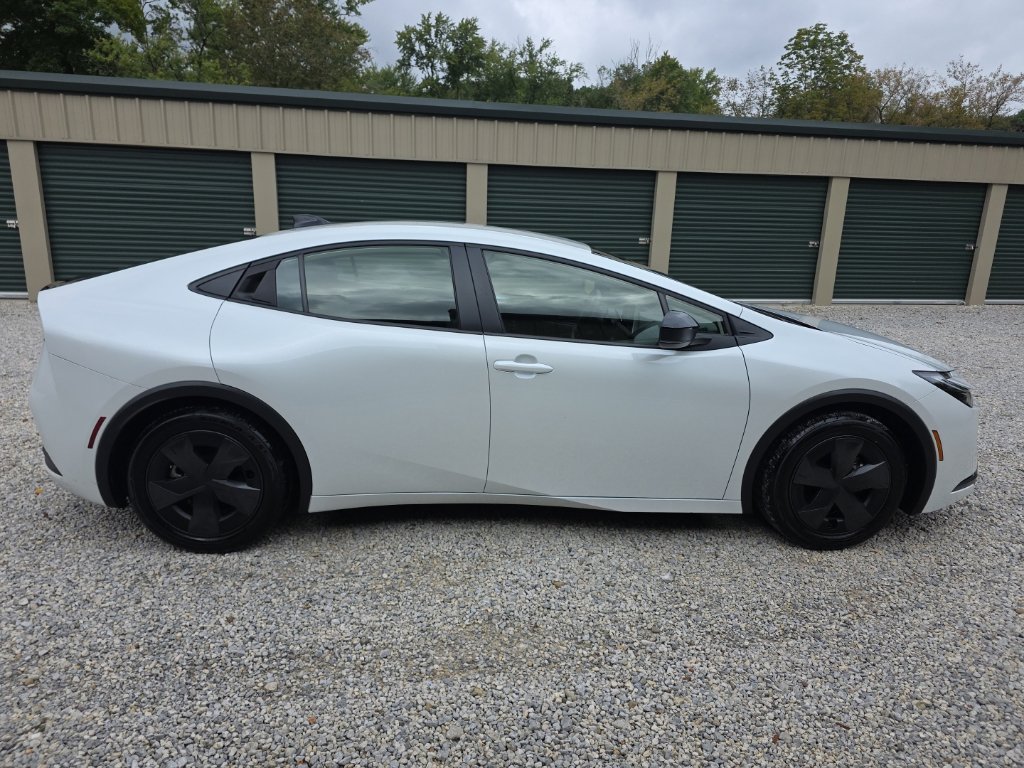 Certified 2026 Toyota Prius LE FWD image 7