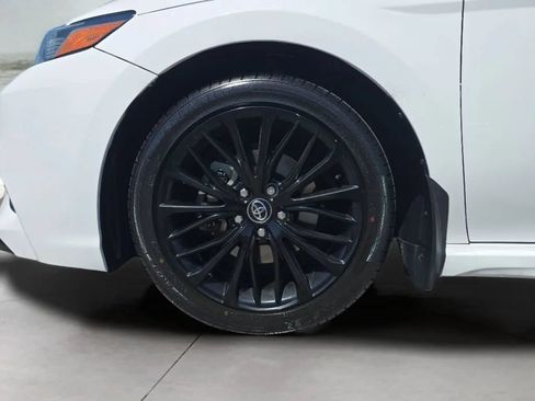 Used 2020 Toyota Camry SE FWD image 27