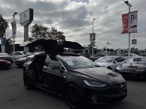 Used 2016 Tesla Model X Performance AWD/4WD image 6