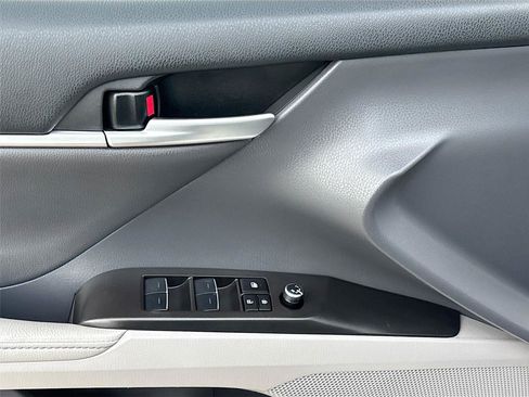Used 2023 Toyota Camry XSE image 19