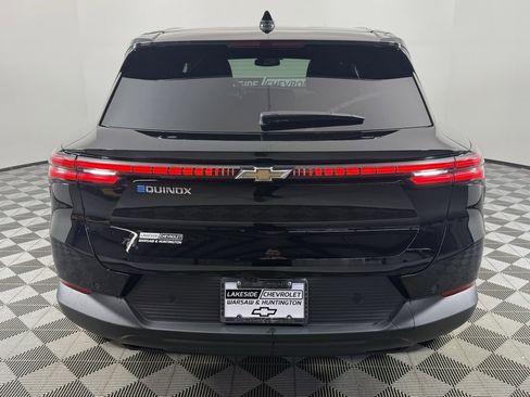 New 2026 Chevrolet Equinox EV LT image 5