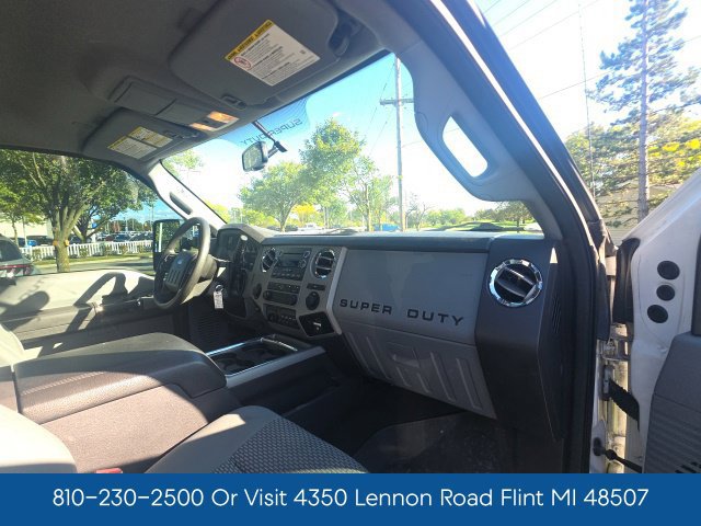 Used 2015 Ford F250 XLT w/ XLT Premium Package AWD/4WD image 24