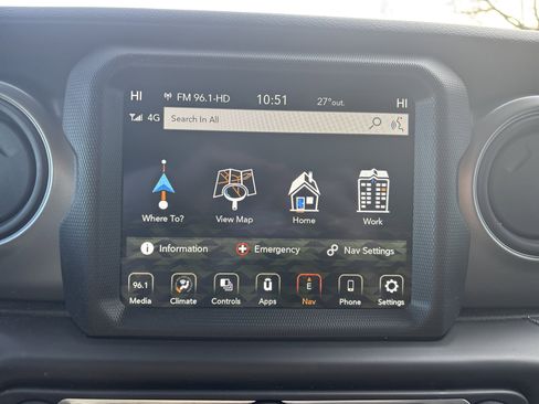 Used 2023 Jeep Wrangler Sport S image 3