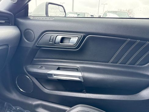 Used 2019 Ford Mustang Premium image 22