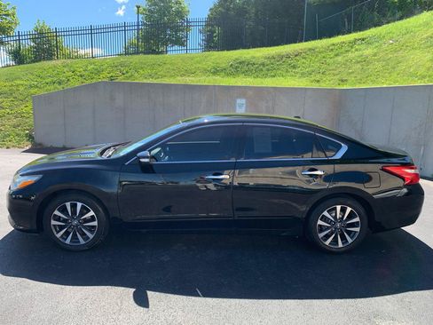Used 2016 Nissan Altima 2.5 SL FWD image 2