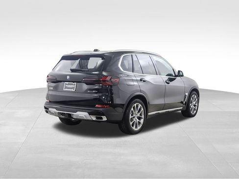 New 2026 BMW X5 xDrive50e image 5