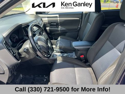 Used 2016 Mitsubishi Outlander SE AWD/4WD image 41