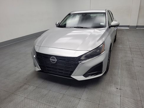 Used 2023 Nissan Altima 2.5 SV FWD image 15