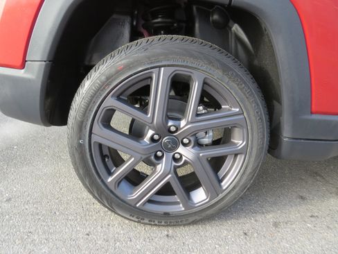 New 2026 Jeep Compass Latitude image 10