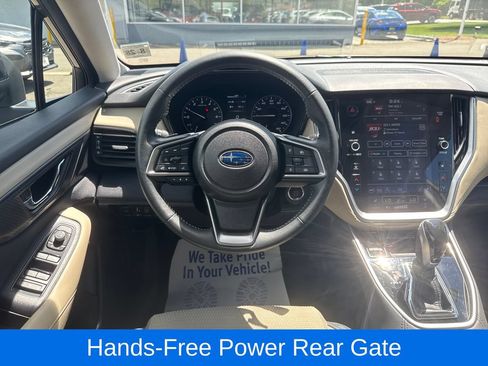 Used 2024 Subaru Outback Premium AWD/4WD image 17