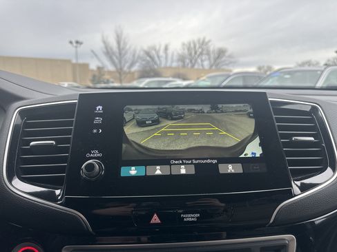 Used 2021 Honda Pilot Touring image 27