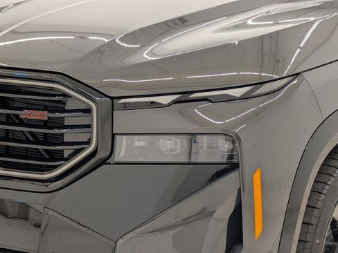 New 2026 BMW XM Label Red image 11