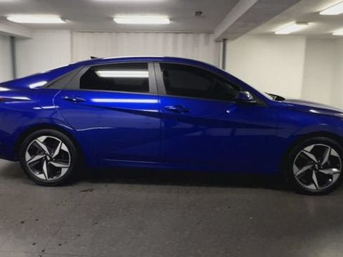 Used 2023 Hyundai Elantra SEL w/ Convenience Package FWD image 9