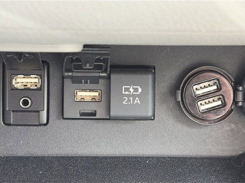 Used 2019 Toyota Highlander Limited Platinum image 27