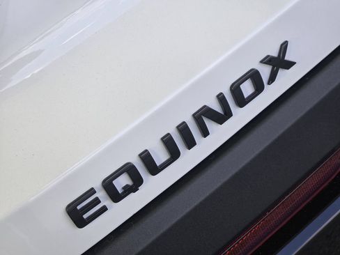 New 2026 Chevrolet Equinox RS w/ Convenience Package III FWD image 11