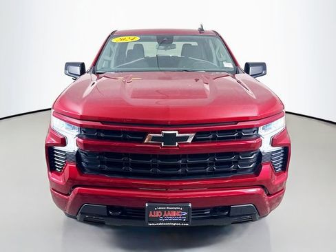 Used 2024 Chevrolet Silverado 1500 RST image 2
