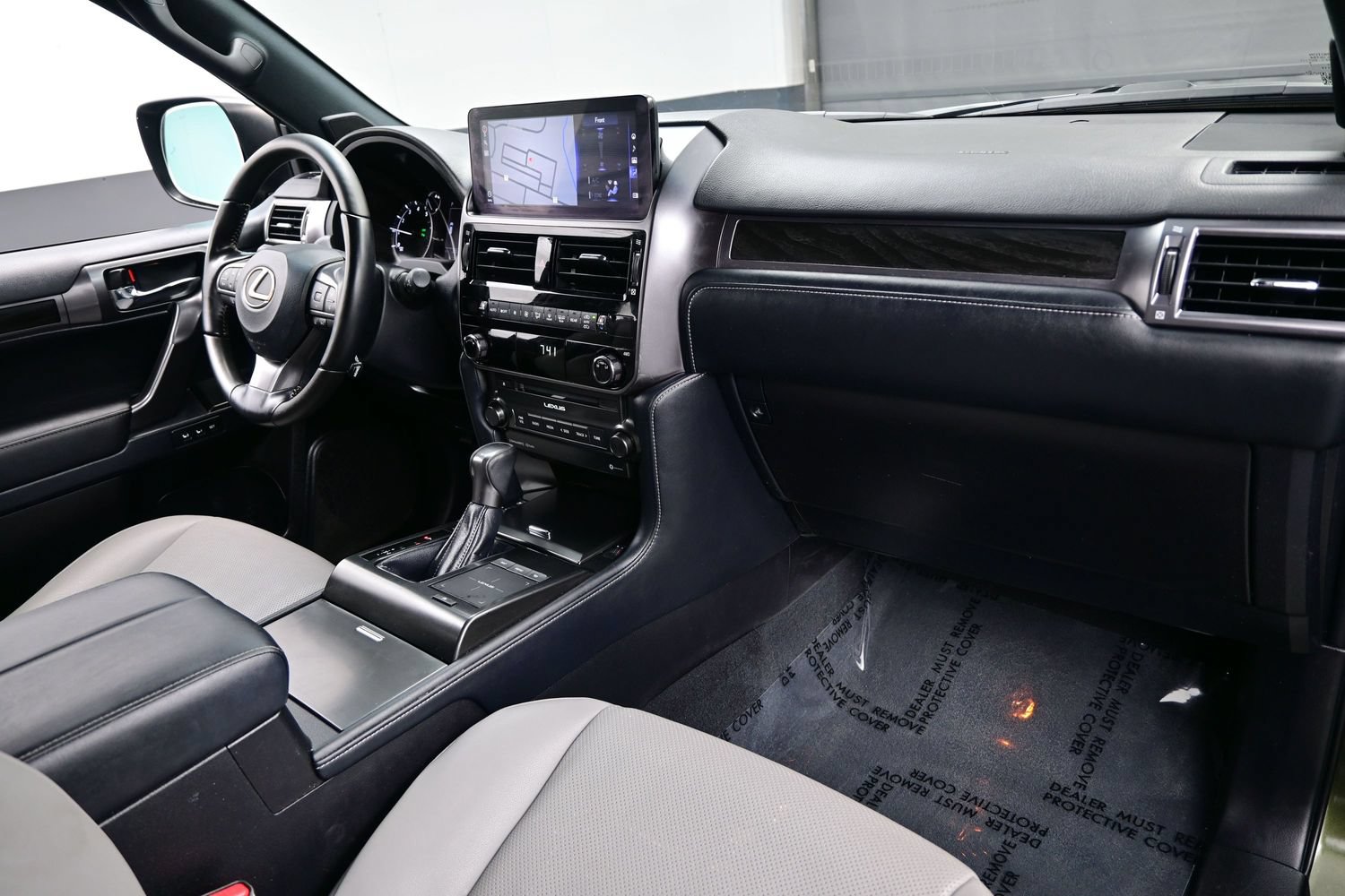 Used 2023 Lexus GX 460 w/ Black Line Special Edition AWD/4WD image 15