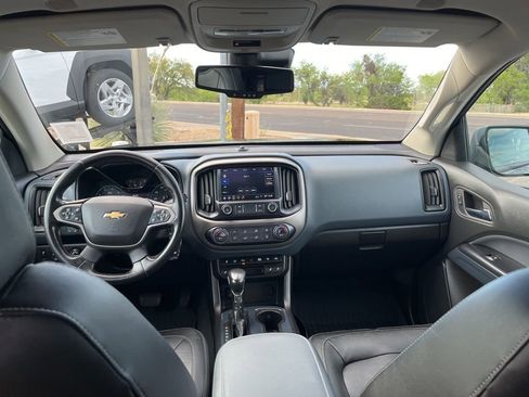 Used 2022 Chevrolet Colorado Z71 w/ Z71 Midnight Edition image 10