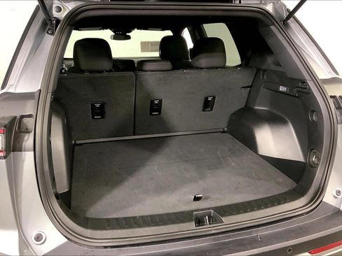 Used 2026 Chevrolet Equinox LT FWD image 4