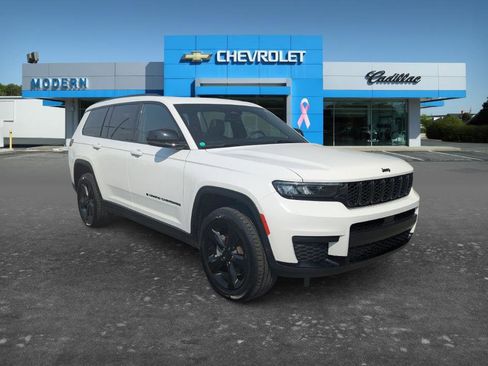 Used 2024 Jeep Grand Cherokee L Altitude image 3