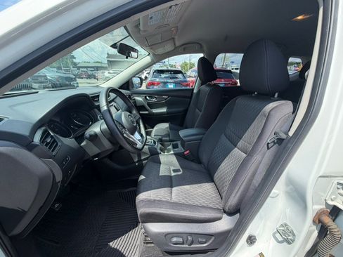 Used 2018 Nissan Rogue SV AWD/4WD image 7