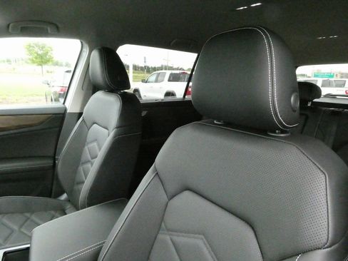 New 2026 Volkswagen Atlas SE AWD/4WD image 32