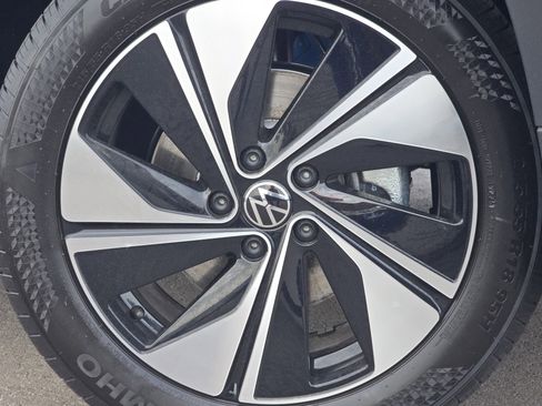 New 2026 Volkswagen Taos SE AWD/4WD image 15