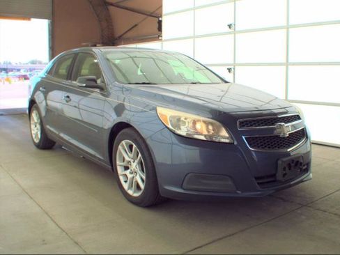 Used 2013 Chevrolet Malibu LT w/ Power Convenience Package FWD image 2