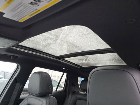 New 2026 Chevrolet Equinox LT w/ Convenience Package II image 3