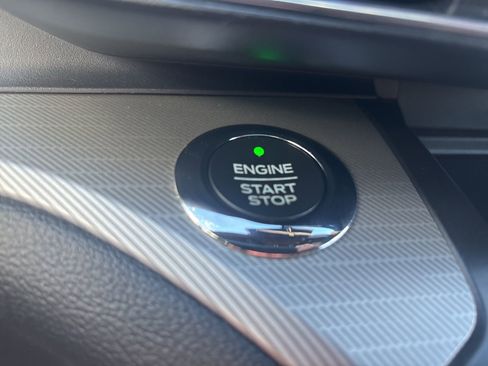 Used 2020 Ford Explorer XLT w/ Equipment Group 202A image 15