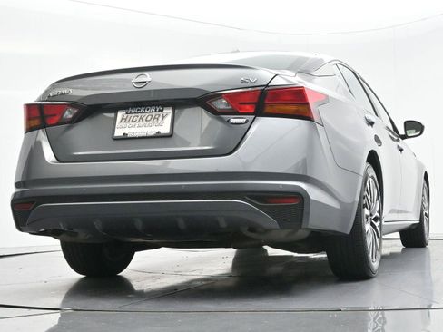 Used 2024 Nissan Altima 2.5 SV FWD image 47